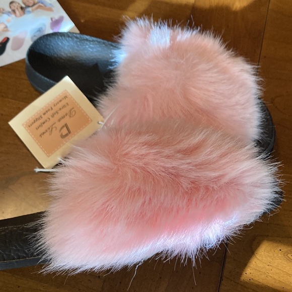 🌸NIP DENA LIVES Womens Faux Fur Open Toe Slippers- size 8 - Picture 8 of 9